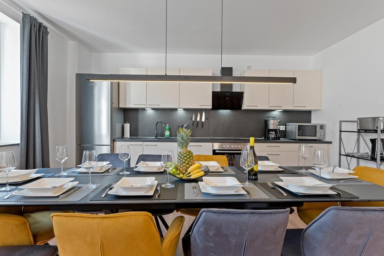 Golden Home With Barbecue, Yoga, Football Table Зінсгайм Екстер'єр фото